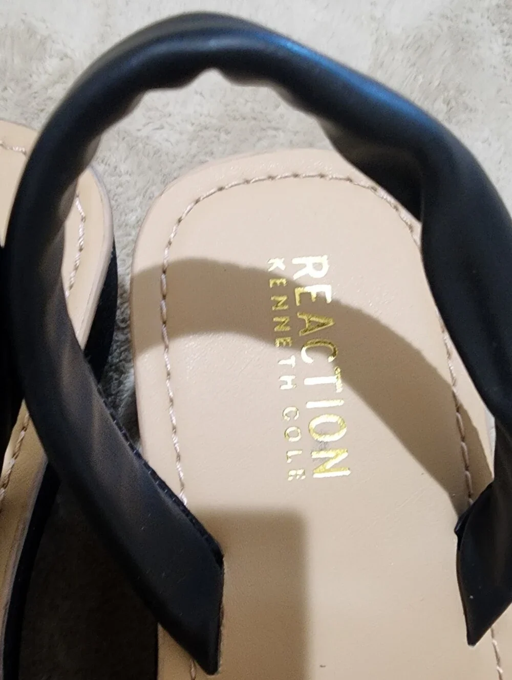 NWT.Kenneth Cole Reaction Black & Cream Snake-Print Wedge Slingback
